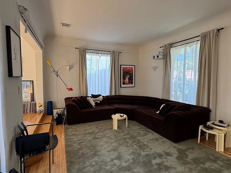 Hayes Dr — Photo 10