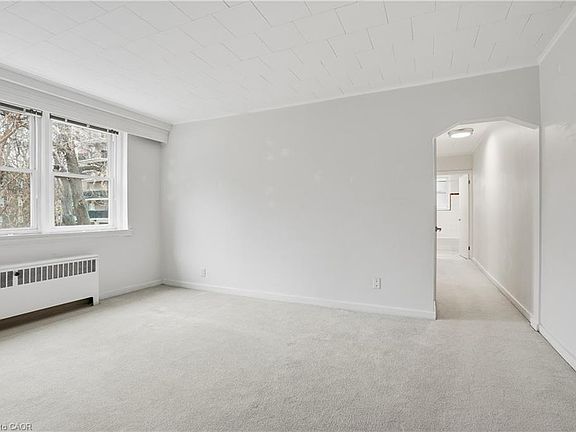 5th image of 4 Robinson St #9