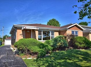 8642 N Ozark Ave, Niles, IL 60714