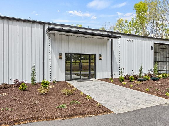 39th image of 224 Hillside Church Rd