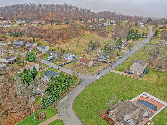 4th image of 100 Penn Crest Dr