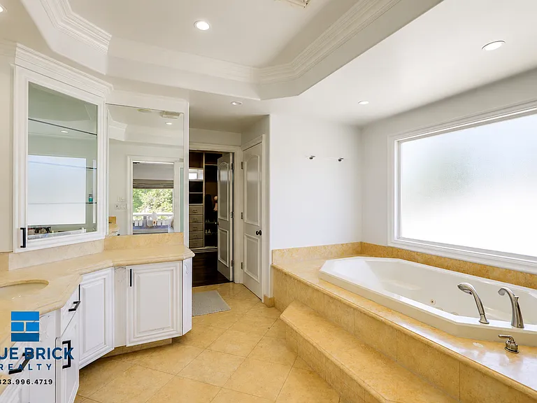 5230 Teesdale Ave — Photo 25