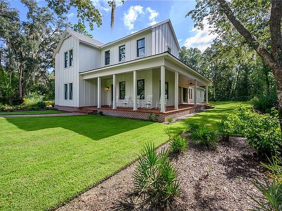 3rd image of 17719 Royal Eagle Ln