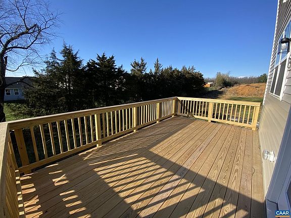 5th image of 277 Willowshire Ct