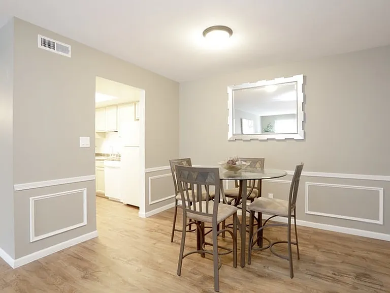 2BR, 1BA - Dining Area