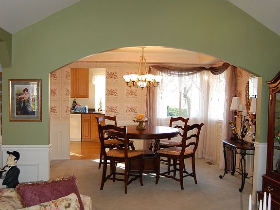 Formal living & dining room.