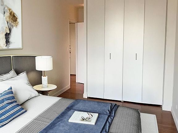 3rd image of 45 W 60th St APT 4G