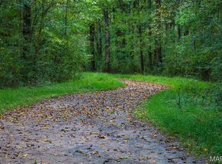 13703 Timberline Rd, Highland, IL 62249