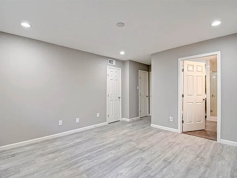 1104 W Tri Oaks Ln #119 — Photo 16