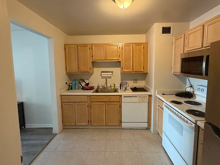 200 N Dearborn St #2405 — Photo 3