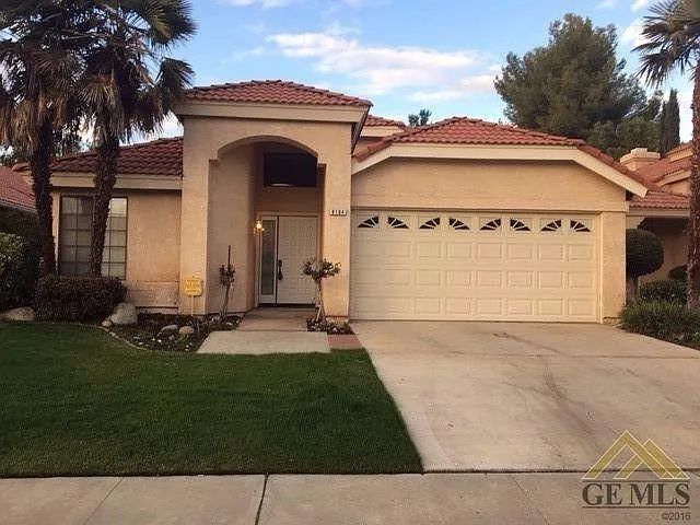 8104 Hampshire Ct photo 1
