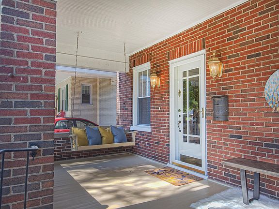 5th image of 2221 Maiden Ln SW