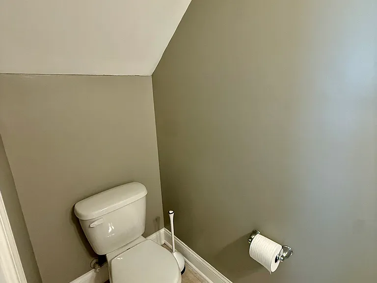 7007 McLothian Ln — Photo 15