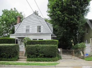 15 Leverich St, Hempstead, NY 11550