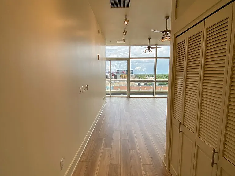 555 5th St #717 — Photo 7