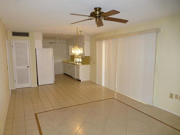 4th image of 10513 W Brookside Dr