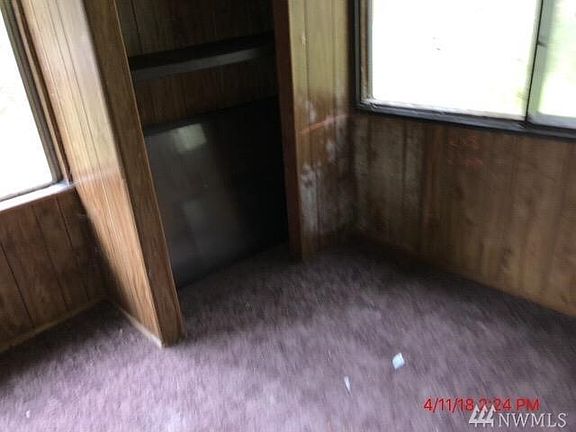 3rd image of 2608 197th Ave SW