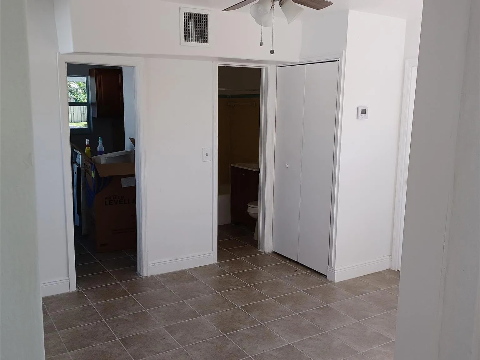 1 bed, 1.0 bath, 1217 sqft, $1,795 — Photo 3