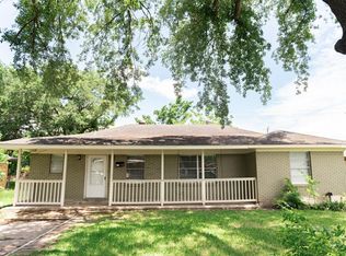 108 Chandler Dr, Baytown, TX 77521