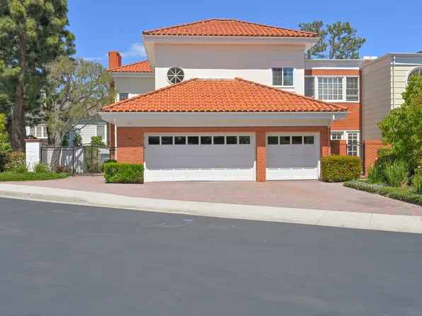 2 Belcourt Dr, Newport Beach, CA 92660