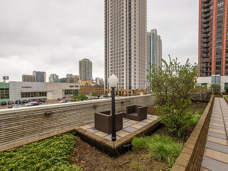 660 W Wayman St #204 — Photo 23