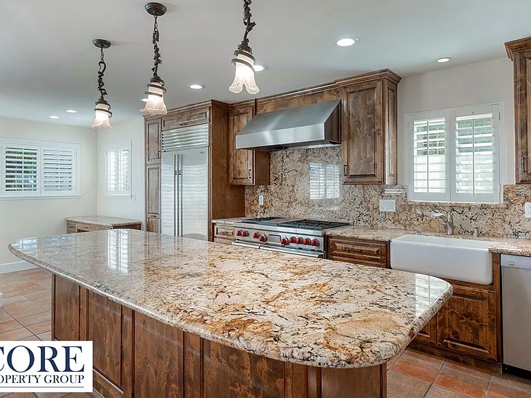 308 Palm Ave — Photo 9