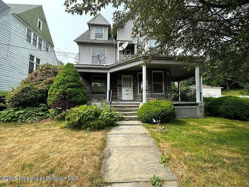 2089 N Main Ave photo 1