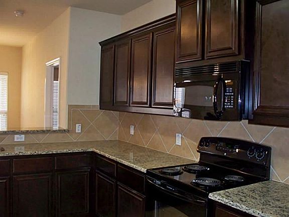 5th image of 12525 Meadow Landing Dr