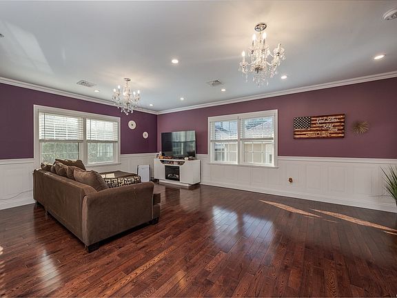5th image of 141 Lido Blvd