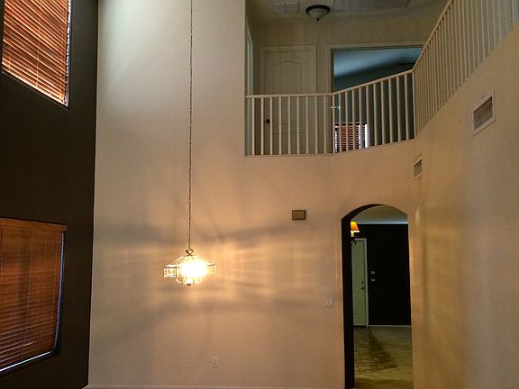 3rd image of 5619 W Jones Ave