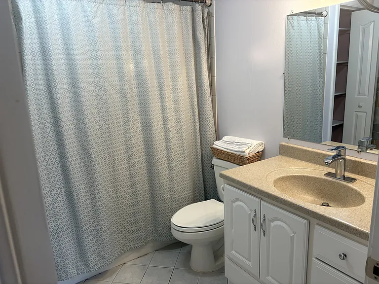 148 Presidents Ln #1 — Photo 19