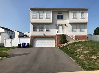 106 Harbor Dr, Mc Donald, PA 15057