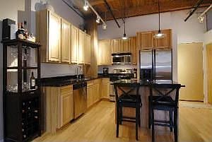 5th image of 1740 N Maplewood Ave #P-18