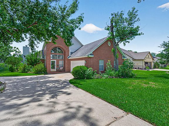 2nd image of 503 Pine View Cir