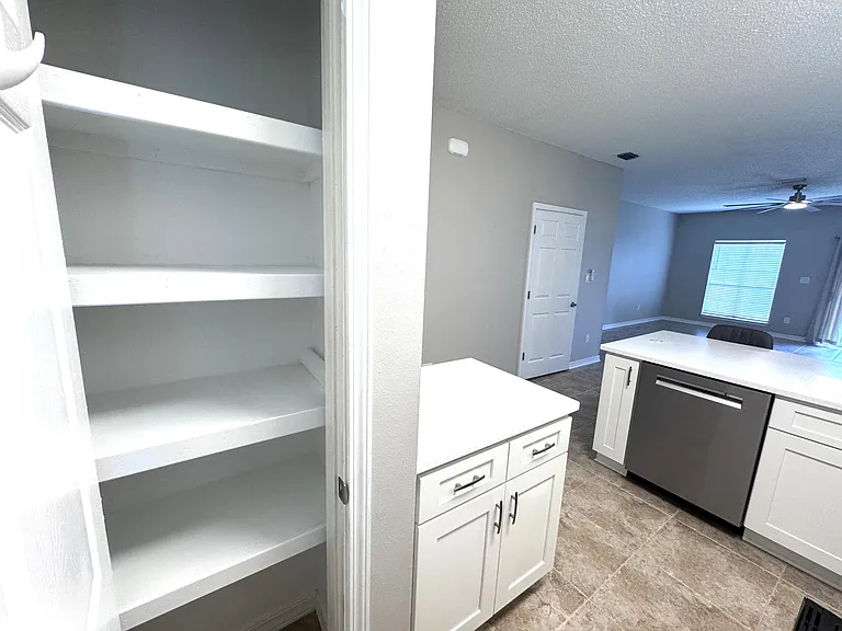 2703 Bay Club Dr — Photo 9
