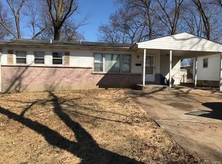135 Calbreath Ct, Florissant, MO
