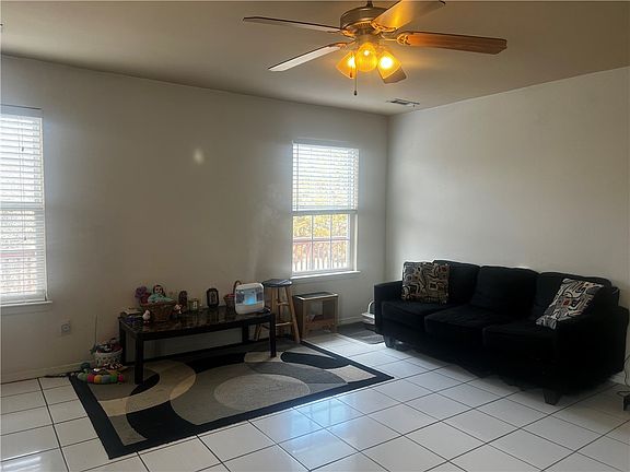 4th image of 723 Cascade Cir