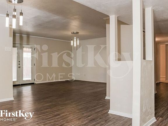 2nd image of 5056 Avery Ln