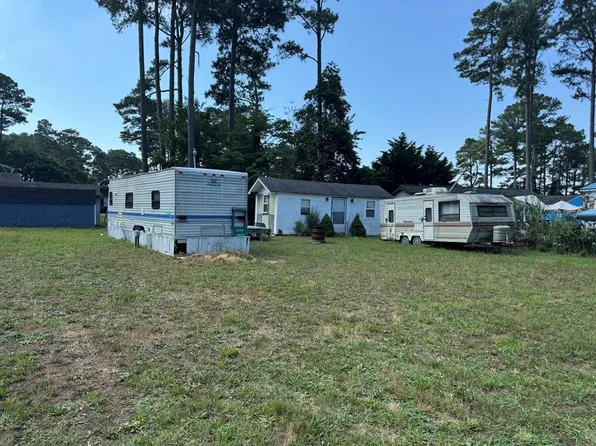 188&189 Bluebill Dr, New Church, VA 23415