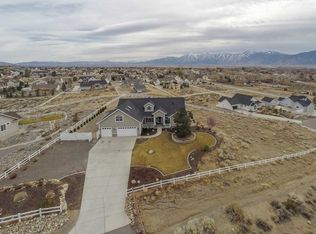 1609 Downs Ct, Minden, NV 89423