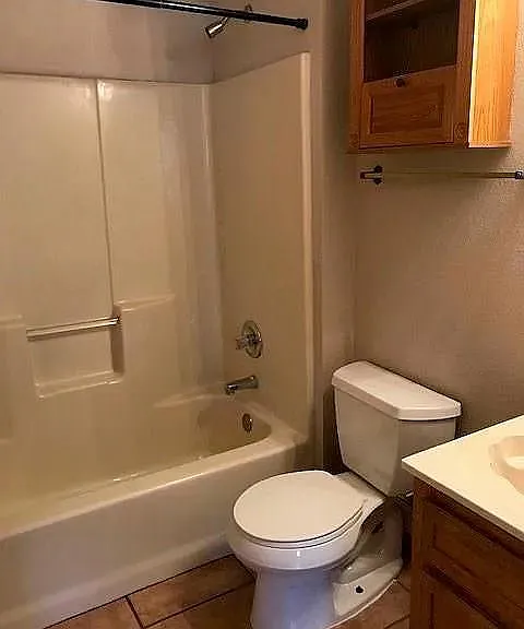 902 Quartz Ct #B — Photo 10