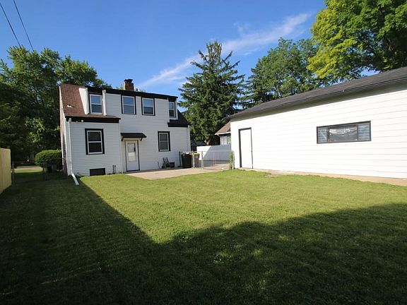 2nd image of 299 Grand Ave