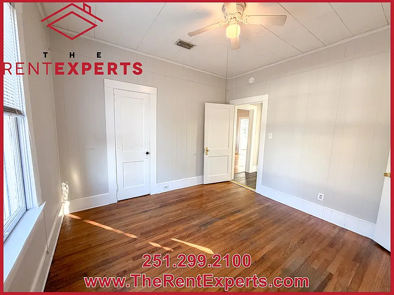 512 Williams St — Photo 16