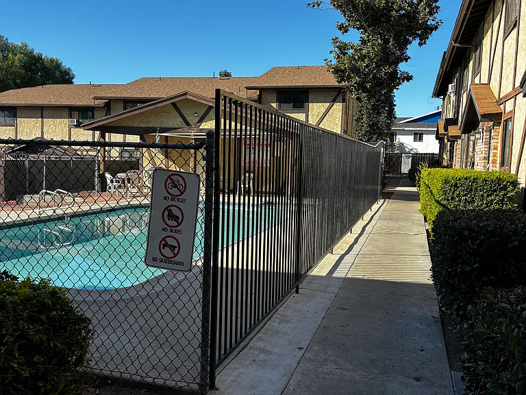 1632 Presioca St #7 — Photo 8