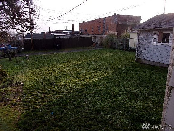 3rd image of 5105 N Visscher St