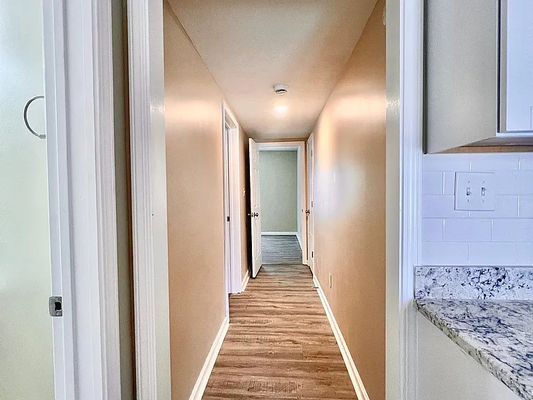 315 W 3rd St #1 — Photo 5
