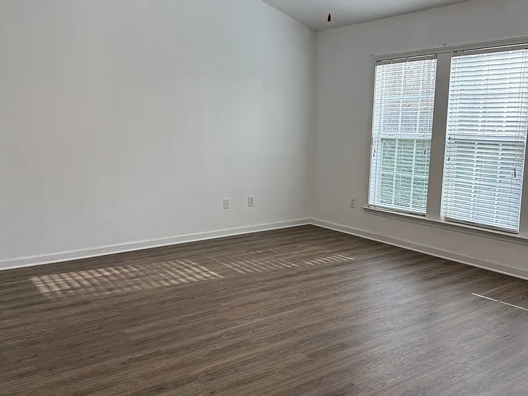 425 Friars Head Dr — Photo 5