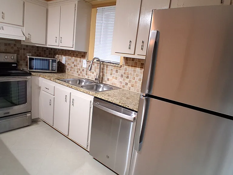 303 Waterview Dr — Photo 54