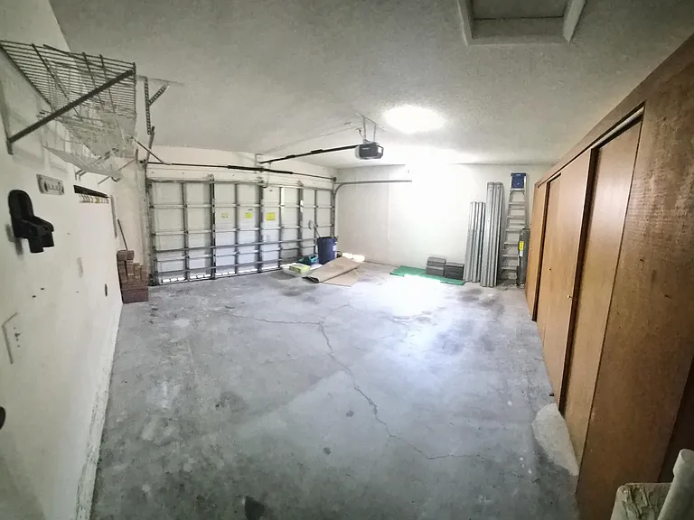 7306 NW 1st Mnr — Photo 11