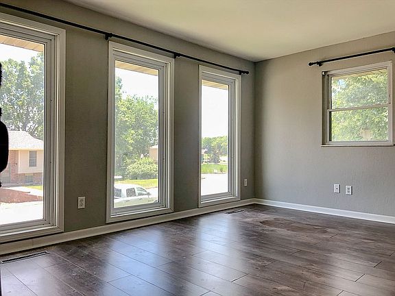 5th image of 5310 Sheridan Dr